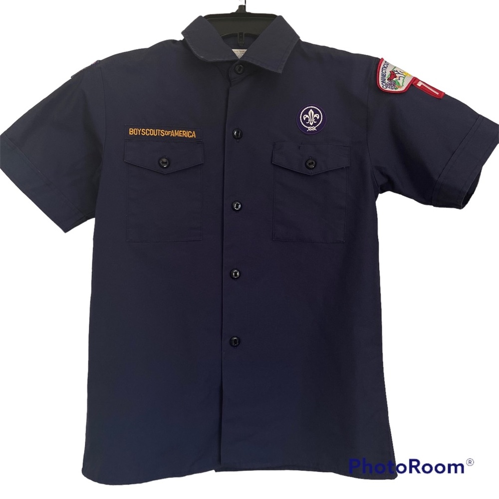 Cub Scouts short sleeve button down shirt, hat, scarf and belt. Cap S/M, shirt M